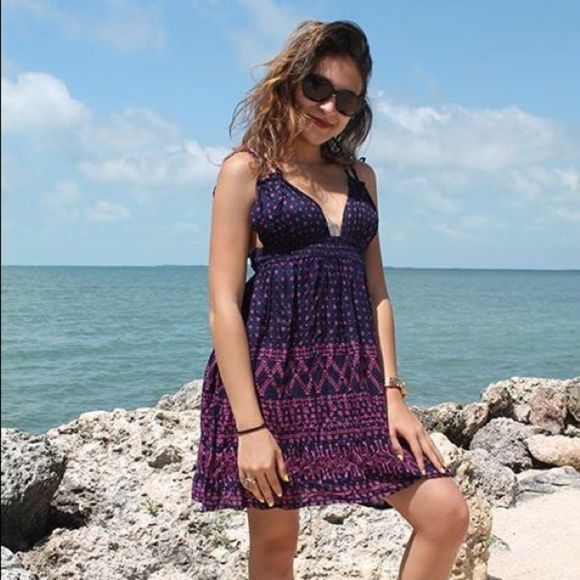 1  LEFT!!! Lexi Cut Out Dress - Picture 4 of 6